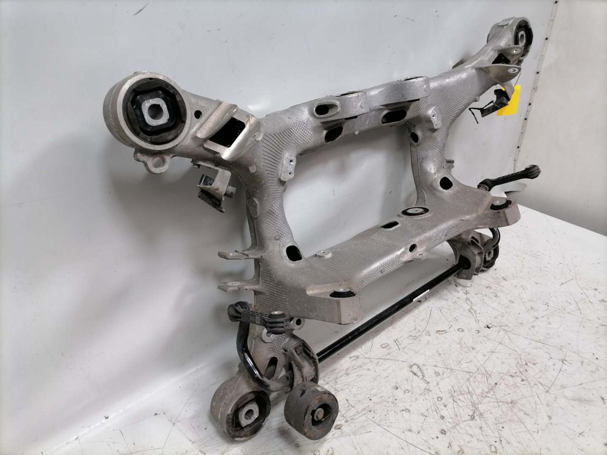 BMW 7er G70 original Hinterachstr&auml;ger Hinterachk&ouml;rper 4,4 400KW Bj.2022